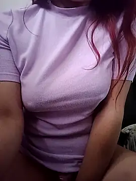 Chat +18 de KITTEN-10 ao vivo