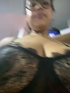 Kittybrown18 现场XXX聊天