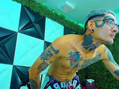 Boy_tatto77's Live XXX Chat