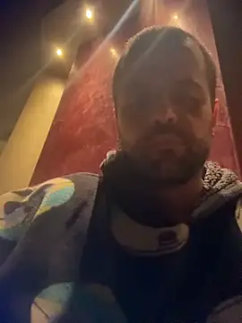 Show modela Giova891 na web-kameri