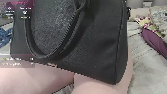 Kittywhiteass Adlı Modelin Canlı XXX Sohbeti