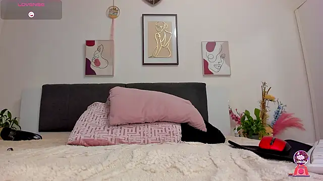 AlmatoysのライブXXXチャット