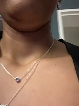 MiilaBlakeのライブXXXチャット