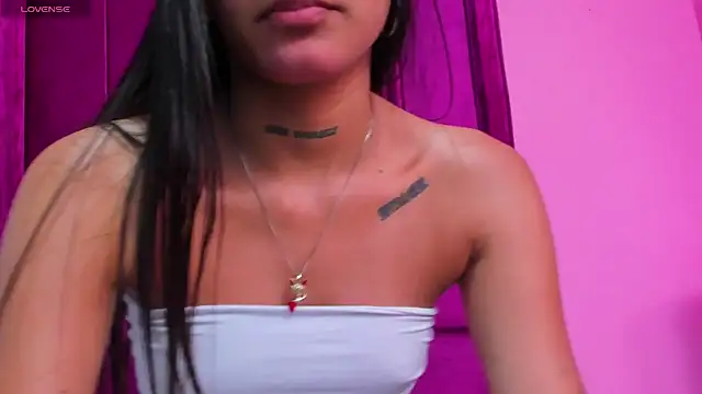 Chat XXX en directo de foxyhillx