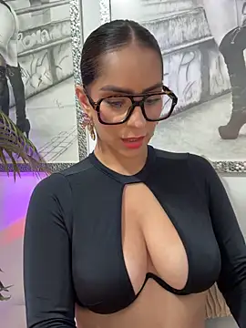 Czat XXX na żywo – Mau_White