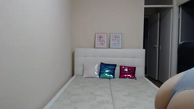 AnnaSweet18 – Naživo XXX chat