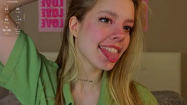 TiffinyMergist Chat XXX in diretta