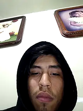 AlexAlejandro13のライブXXXチャット