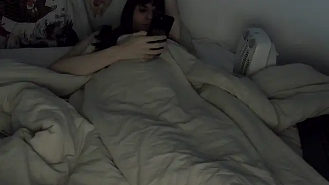 Živý XXX chat CeriseLapine