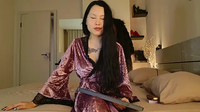 PurpleD1vaのライブXXXチャット