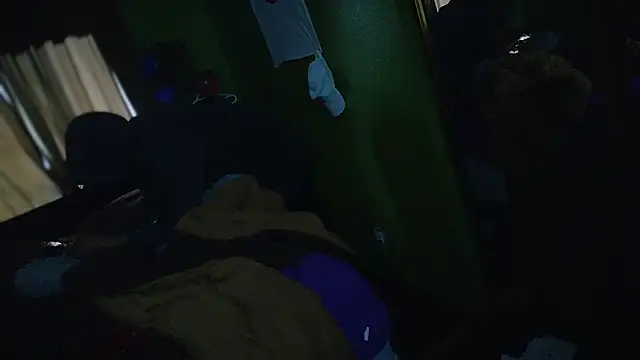 Sexslavescorpio Show in webcam