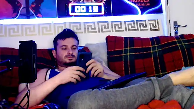 FuckToyBoy69のライブXXXチャット