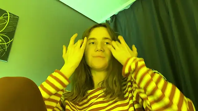 kleya_ Adlı Modelin Canlı XXX Sohbeti