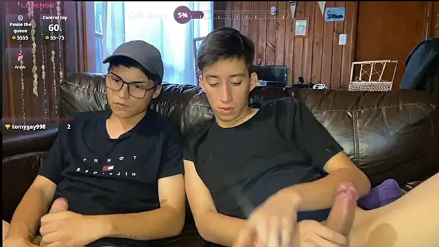 THESKYBOYS Adlı Modelin Canlı XXX Sohbeti