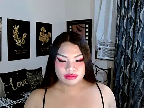 Вебкам-шоу TSbrianaHugeCock