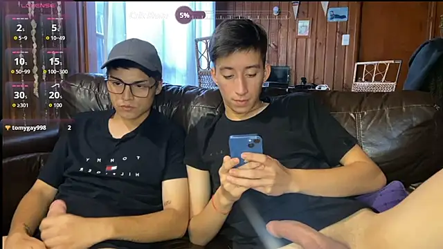 دردشة THESKYBOYS الجنسية المباشرة