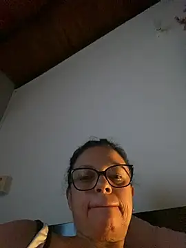 Sharongirl07 Adlı Modelin Canlı XXX Sohbeti