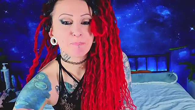 MartthaKatze Adlı Modelin Canlı XXX Sohbeti