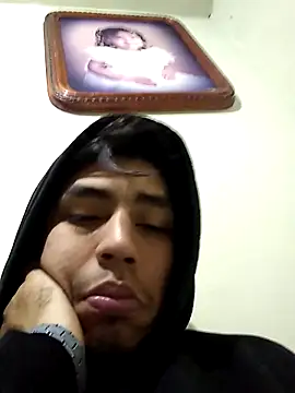 Chatroom XXX en direct de AlexAlejandro13