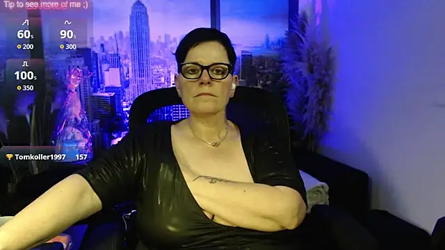 ninarandmann live XXX chat