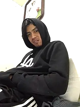 Czat XXX na żywo – AlexAlejandro13