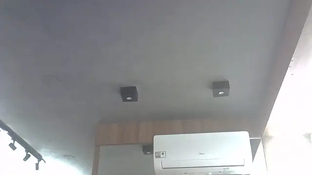 SkinnyKitten Live XXX Chat