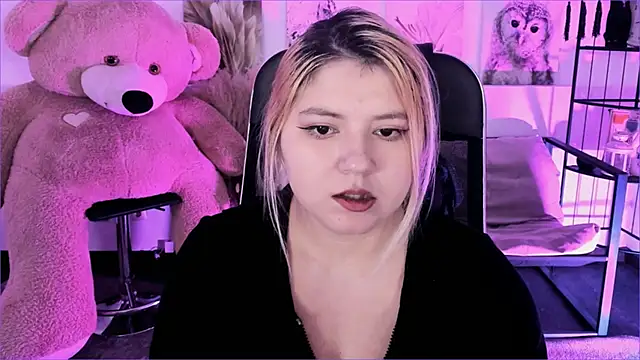 DiaAngellのライブXXXチャット