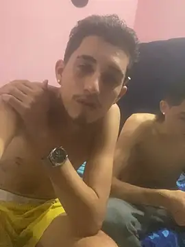 Latinos_2001 live XXX chat