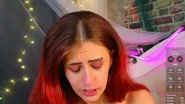 MarjorieBrown élő XXX-chatje