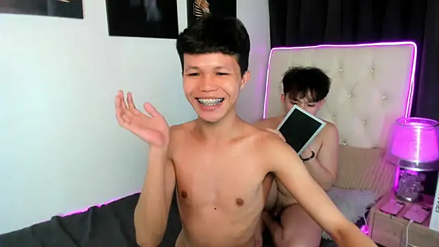 แชท XXX สดของ JamesxxxMarky