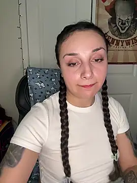 CharmingMaddie's Live XXX Chat