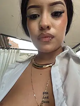 MystiqueXXX: онлайн-секс-чат