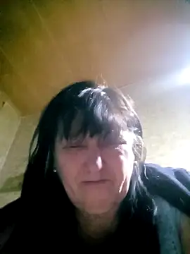 Apeesynka55211のライブXXXチャット