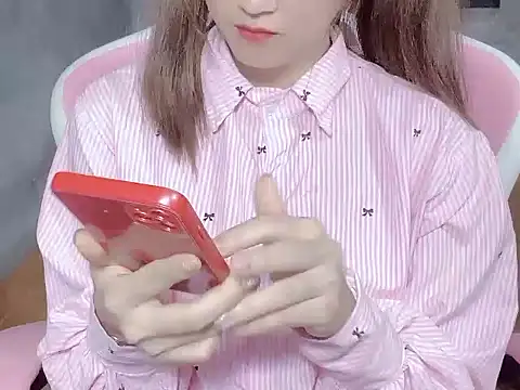 TranOanh999's Live XXX Chat