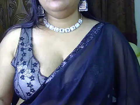 Natasha_pihu Adlı Modelin Canlı XXX Sohbeti