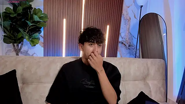 Christopher_Monroe_ Pertunjukan Webcam