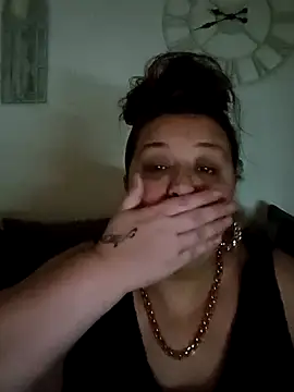 Nova-iswiserx élő XXX-chatje