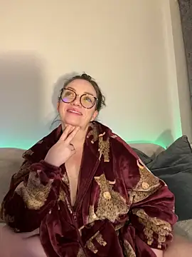 Chatroom XXX en direct de FemDom_RubyKnightXXO