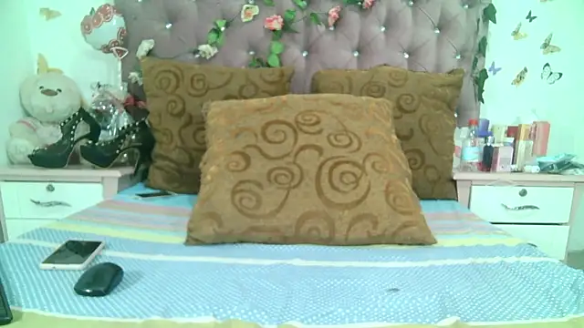 ValeriaTsxのライブXXXチャット