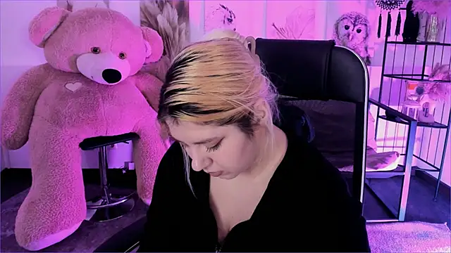 DiaAngell élő XXX-chatje