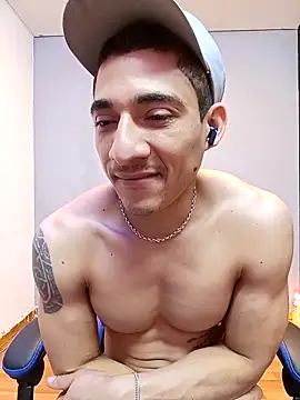 jhonny_thes28 élő XXX-chatje