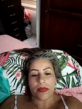 maynor_1998's Live XXX Chat