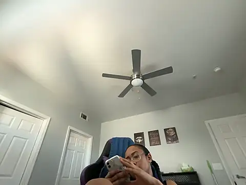 RylReese: онлайн-секс-чат