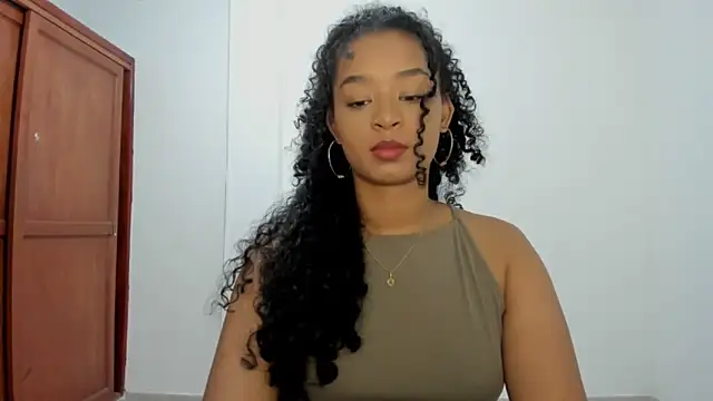 Tammy-BlissのライブXXXチャット