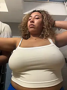 lauraltt Chat XXX in diretta