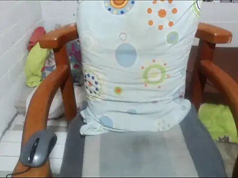 Chat XXX en directo de rose-crystal