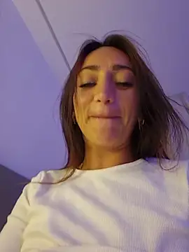 Ninabigtitied Live XXX Chat