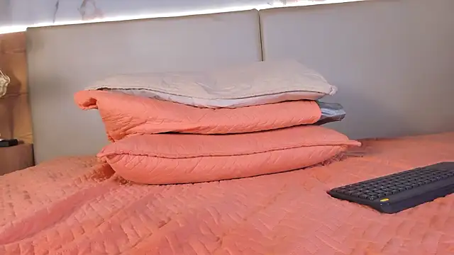 Czat XXX na żywo – Celeste-Evanns