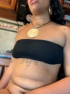 NovaFoxx's Live XXX Chat