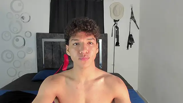 Maximiliano_Khalil Live XXX Chat